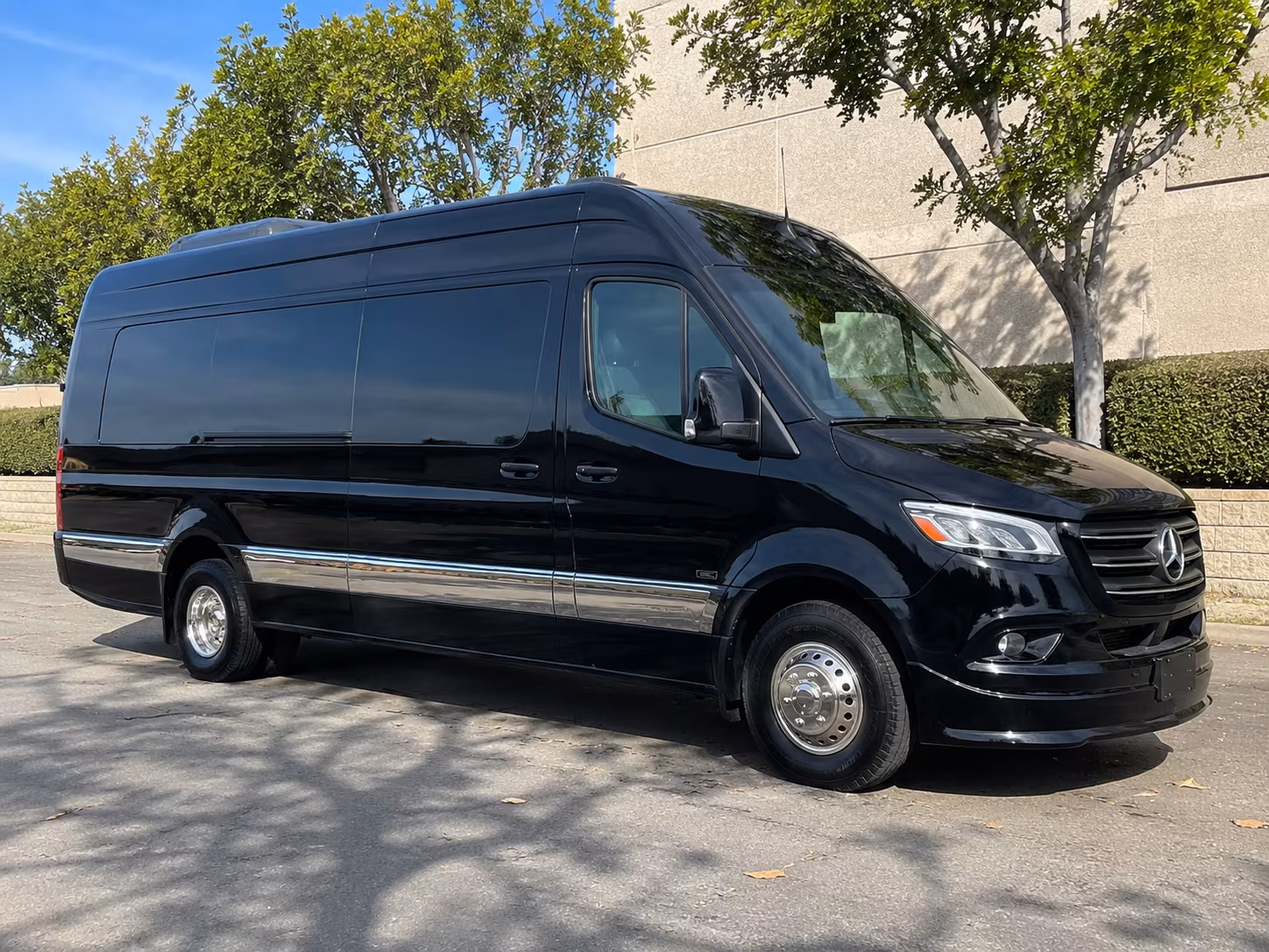 Daytona Beach Corporate Transportation party bus exterior